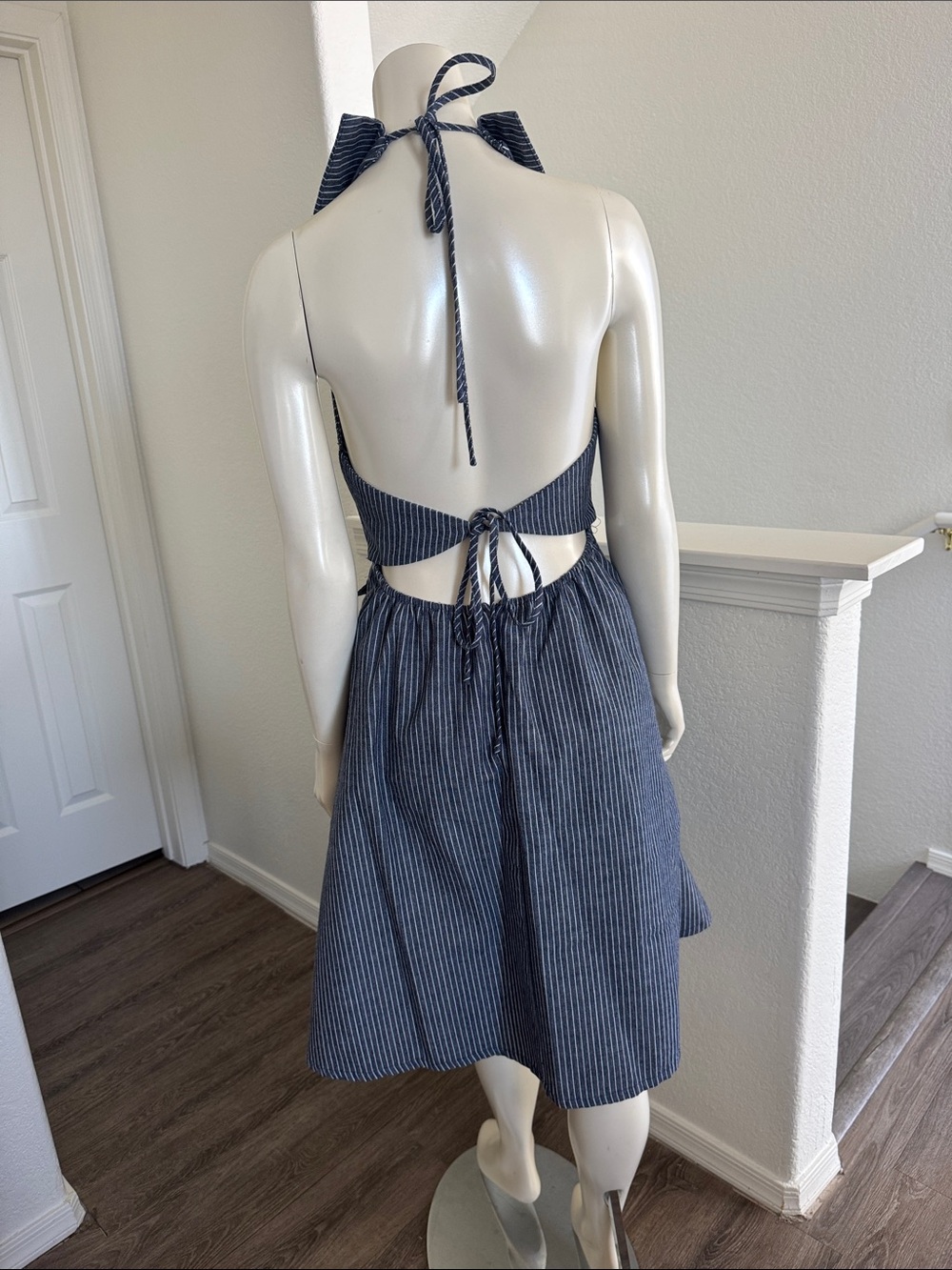 Striped Sleeveless Button-Down Dress - Picture 3 of 4